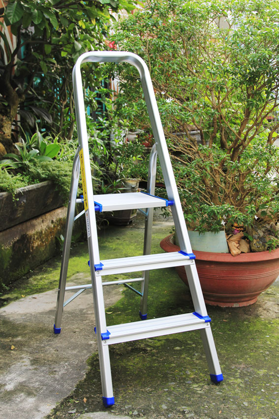 thang ghế nhôm nikita al03