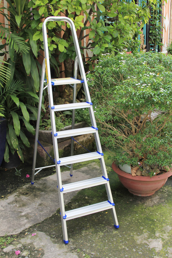 thang ghế nhôm nikita al06