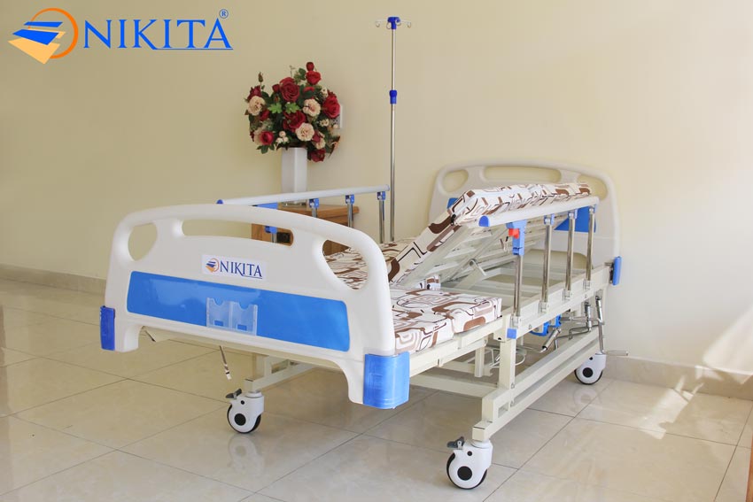 Giường bệnh có bô vệ sinh NIKITA DCN04