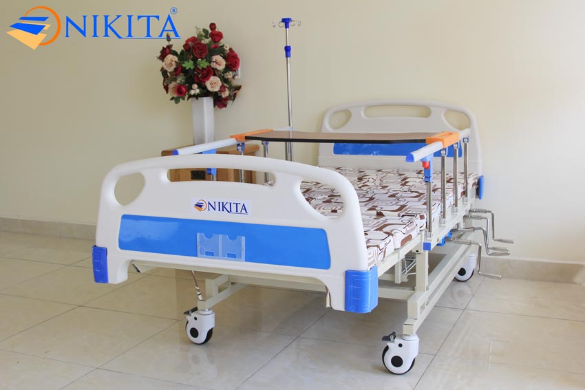 Giường bệnh có bô vệ sinh NIKITA DCN04