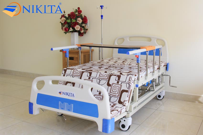 Giường bệnh có bô vệ sinh NIKITA DCN04