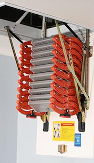 Thang gác xếp gác mái ốp trần Nikita